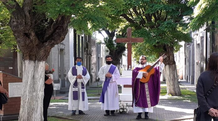 MISA POR EL DÍA DE LOS DIFUNTOS