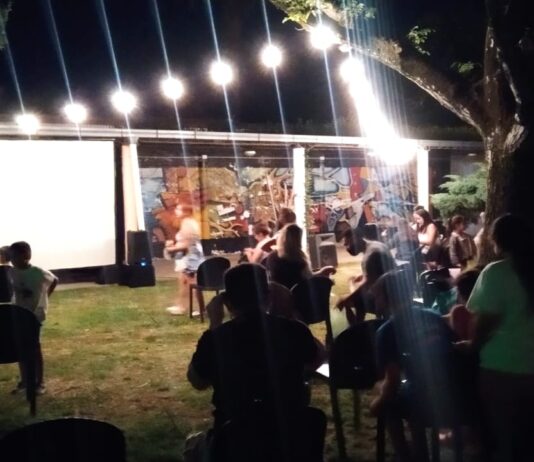 PASÓ LA PRIMERA FECHA DE CINE BAJO LAS ESTRELLAS