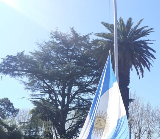 ACTO POR EL DÍA DE LAS Y LOS MAESTROS