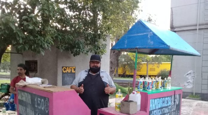 PUESTO DE PANCHOS EN LA PISTA DE SALUD