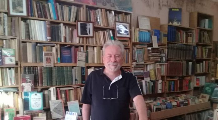 EN EL DIA DEL LIBRERO VISITAMOS LA LIBRERIA ATENAS