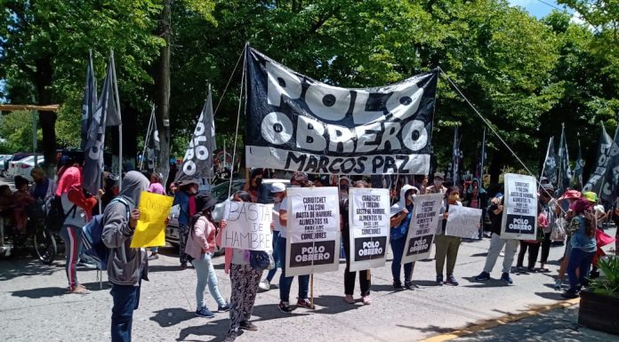 MOVILIZACIÓN DEL POLO OBRERO FRENTE A LA MUNICIPALIDAD