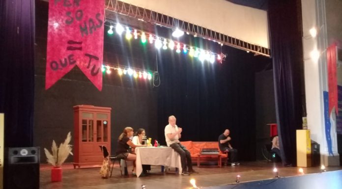ABUELOS EN ACCIÓN PRESENTÓ UNA OBRA EN LA COLONIA GUTIÉRREZ