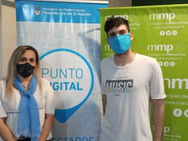 ENTREGA DE DIPLOMAS EN EL PUNTO DIGITAL