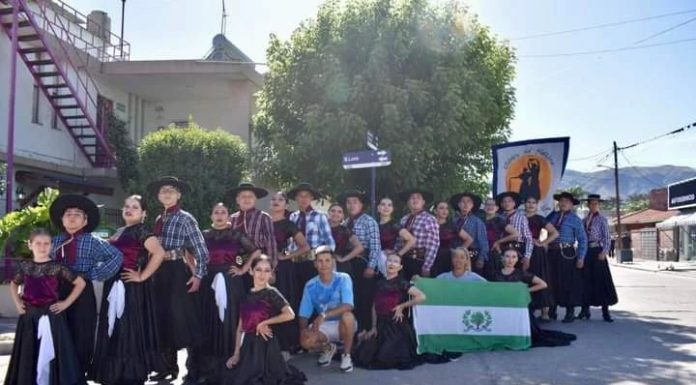 EL BALLET ‘LATIDOS DEL FOLCLORE’ VIAJA A CÓRDOBA PARA BAILAR EN COSQUÍN