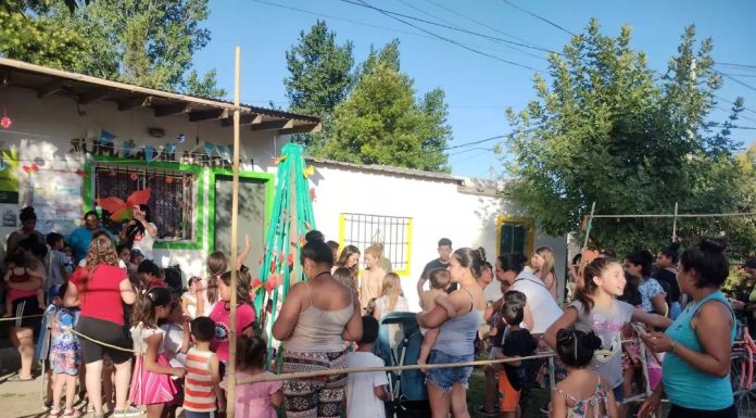PAPA NOEL VISITÓ LA UMI DE BARRIO ‘LA MILAGROSA’