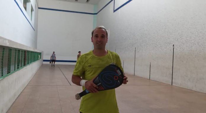 LA ESCUELA DE VERANO DE PELOTA PALETA PRACTICA EN SAPA