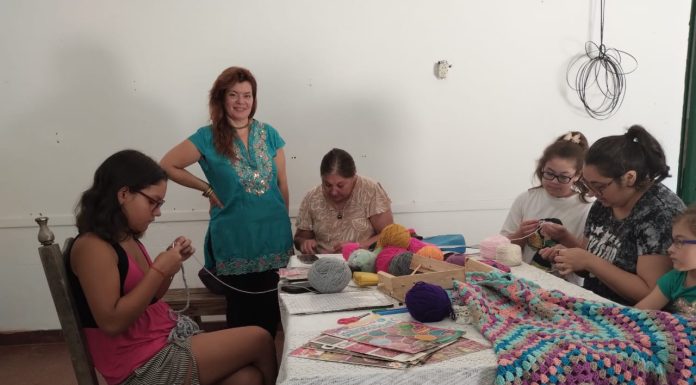Clases de tejido para todas las edades