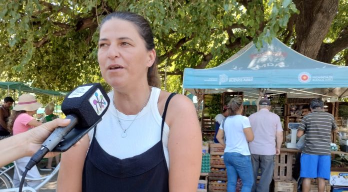 Descuentos y ofertas en la feria de los jueves en el Paseo de la Estación