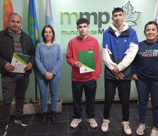 El Municipio entregó apoyo económico a la Escuela N°15 y a Freestylers