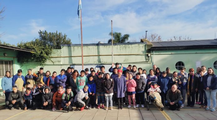 EL MUNICIPIO ENTREGÓ UNA AYUDA ECONÓMICA AL CFI N°1