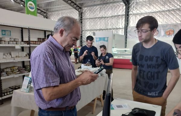 GUSTAVO COCCONI VISITÓ MARCOS PAZ