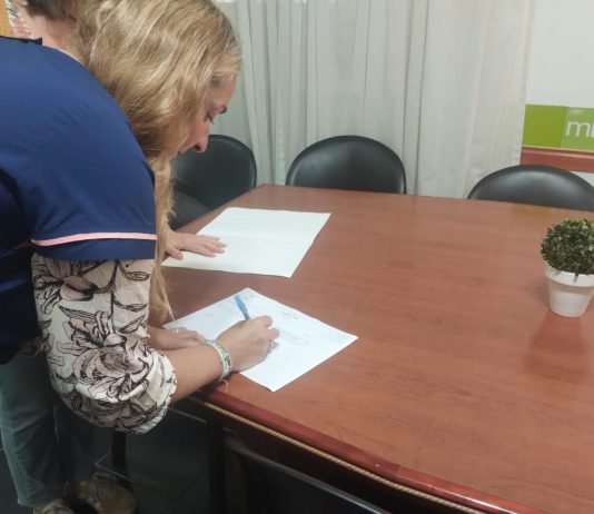 LA ESCUELA PRIMARIA N°8 VIAJA A TEMAIKEN: EL MUNICIPIO DE MARCOS PAZ ENTREGÓ UN APOYO ECONÓMICO