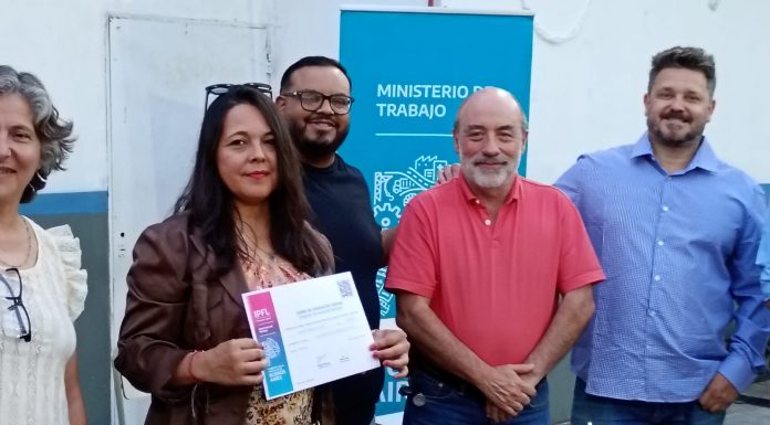 PRIMEROS EGRRESADOS DEL CFL