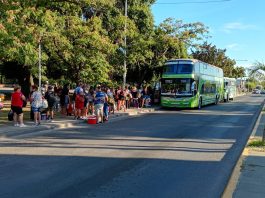 SALEN DOS MICROS RUMBO A LAS TERMAS DE GENERAL BELGRANO