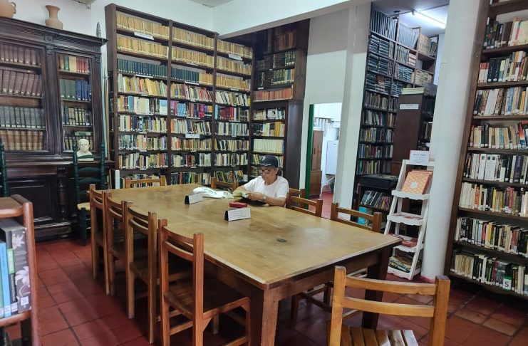 CURSOS Y TALLERES EN LA BIBLIOTECA POPULAR GENERAL SAN MARTÍN