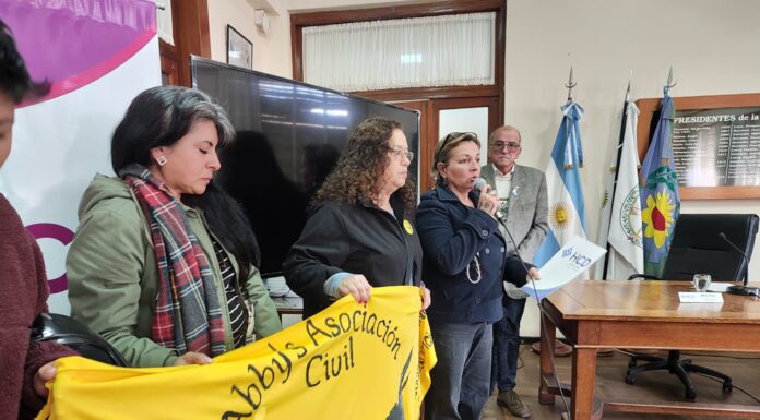 ENTREGA DE RECONOCIMIENTOS EN EL HCD