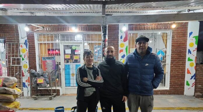 ABRIÓ UNA PARRILLA EN EL BARRIO LA CAPILLA