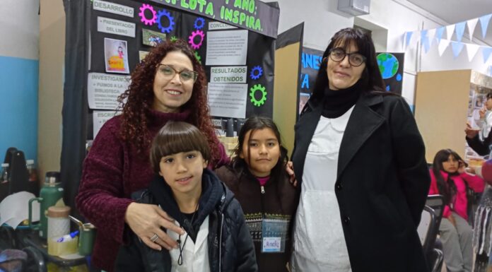 LA FERIA DISTRITAL DE ARTES, CIENCIA Y TECNOLOGÍA REUNIÓ A ESCUELAS DE TODO MARCOS PAZ EN LA EP Nº17