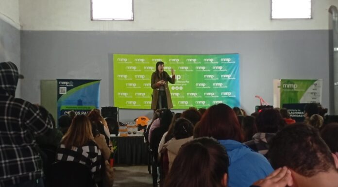CURSO GRATUITO DE PRIMEROS AUXILIOS REUNIÓ A VECINOS EN UNA NUEVA JORNADA DE CAPACITACIÓN