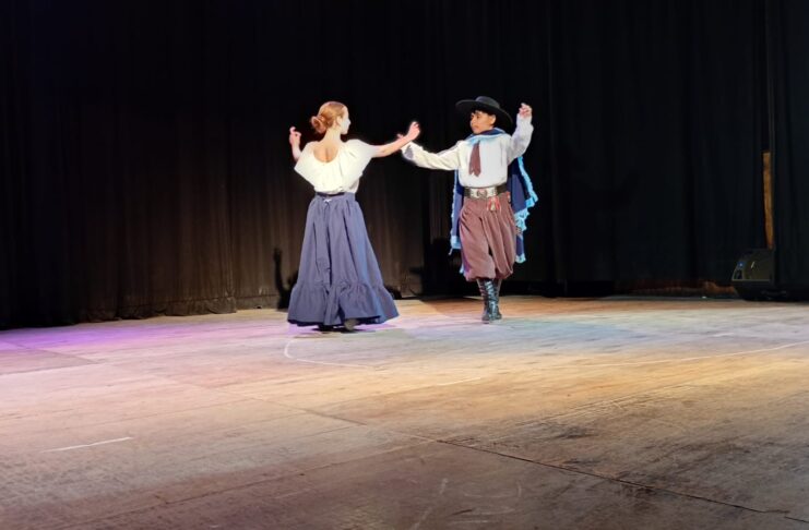 FOLKLORE ADULTOS MAYORES YA TIENE REPRESENTANTES EN REGIONALES DE BONAERENSES