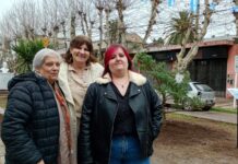 SE PLANTÓ UNA ESPECIE ARBÓREA AZUL EN HOMENAJE A LOS 60 AÑOS DEL OBELISCO