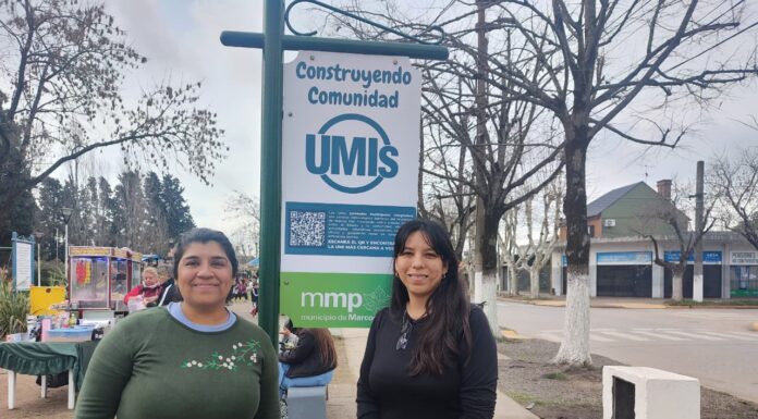 SE REALIZÓ EL DESCUBRIMIENTO DE DE LA PLACA DE UMIS