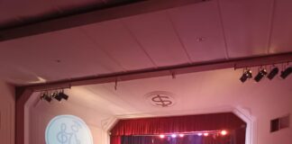 PRESENTACIÓN DE ‘UN VAGÓN DE CANCIONES’ EN EL CENTRO CULTURAL ROMA
