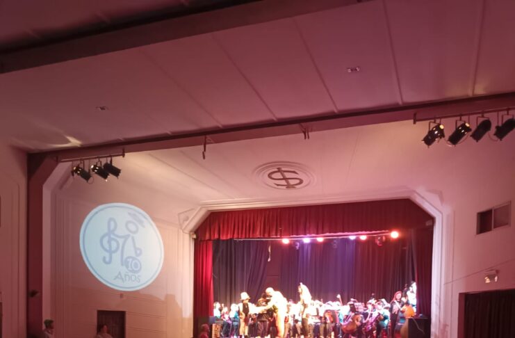 PRESENTACIÓN DE ‘UN VAGÓN DE CANCIONES’ EN EL CENTRO CULTURAL ROMA