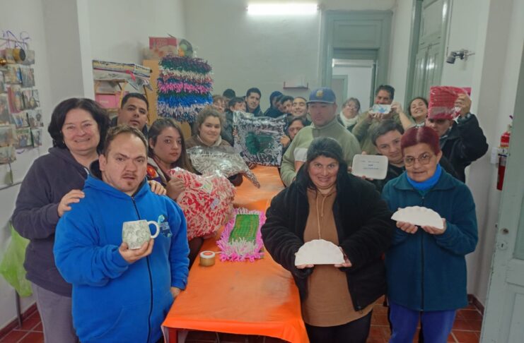 EL TALLER PROTEGIDO VENDE EMPANADAS PARA EL 17 DE AGOSTO