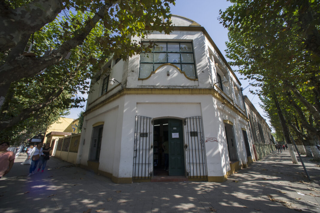 BIBLIOTECA POPULAR GRAL SAN MARTIN - MARCOS PAZ - BUENOS AIRES - N`1998
