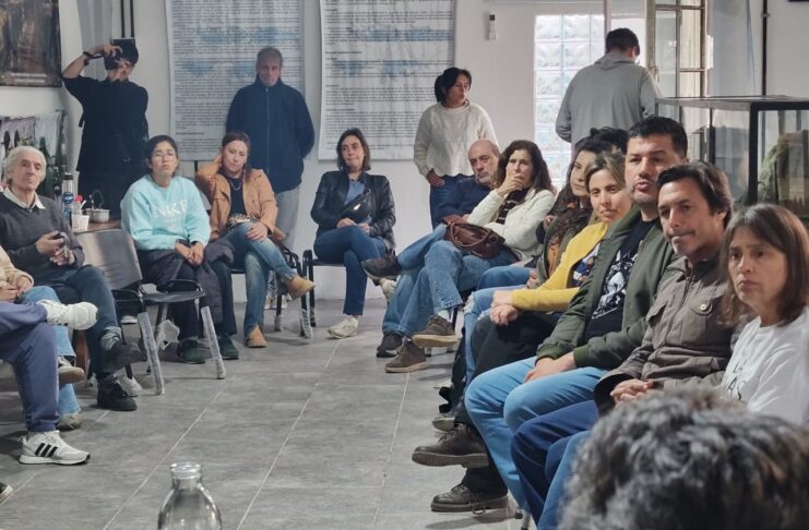 CHARLA CON VETERANOS DE GUERRA Y DIRIGENTES POLÍTICOS LOCALES SOBRE SOBERANÍA