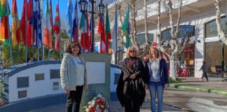 CONMEMORARON EL DÍA DEL INMIGRANTE CON UNA OFRENDA FLORAL