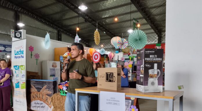 PRESENTACIÓN DE UN NUEVO PUESTO Y SORTEOS DEL MES EN EL PREDIO FERIAL MUNICIPAL
