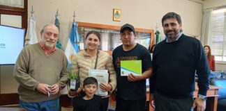 VECINOS DE MARCOS PAZ FIRMARON LOS BOLETOS DE COMPRA-VENTA DEL PROGRAMA ‘MARCOS PAZ MI CASA’