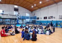 CHARLA CON LA CAMPEONA DE LA LIGA NACIONAL DE BÁSQUET Y COLECTA BENÉFICA EN EL CLUB UNITARIOS