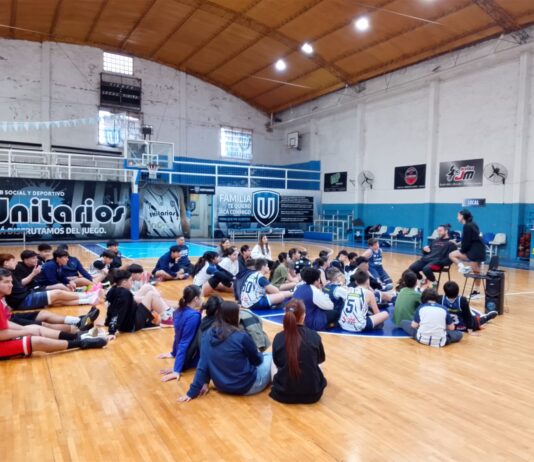 CHARLA CON LA CAMPEONA DE LA LIGA NACIONAL DE BÁSQUET Y COLECTA BENÉFICA EN EL CLUB UNITARIOS
