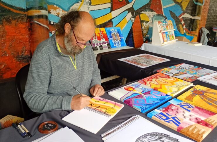 FERIA DEL LIBRO: LEONARDO MALZ PRESENTÓ SU OBRA