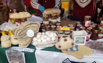 PUESTO DE LA ESCUELA AGRARIA N° 1 EN LA FIESTA DEL JAMÓN