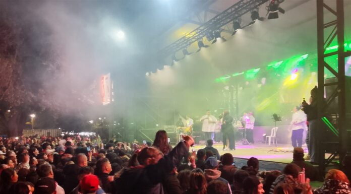 FLOR ÁLVAREZ SE PRESENTÓ EN EL SHOW DE CIERRE DE LA FIESTA NACIONAL DEL JAMÓN