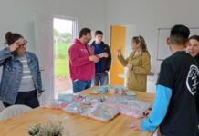 EL TALLER PROTEGIDO UTILIZÓ EL HORNO DE CERÁMICA DEL POLO PRODUCTIVO